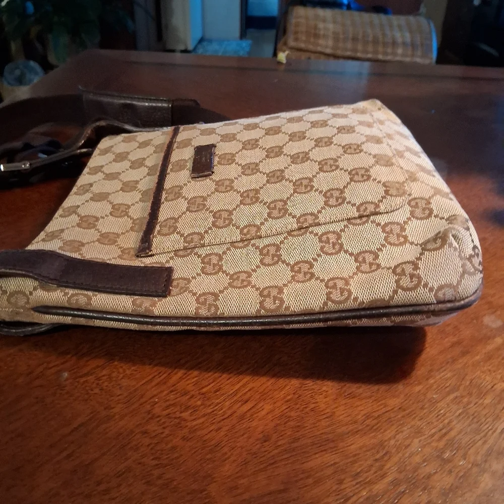 Gucci Tan and Brown Crossbody Bag - Picture 4 of 16